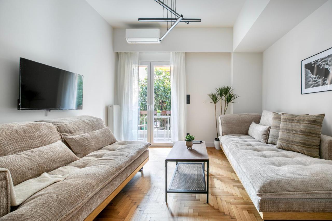 Belmont 2 Br Apartment & Balcony in Athens — 4-Star Luxury Hotel in Athens, Greece