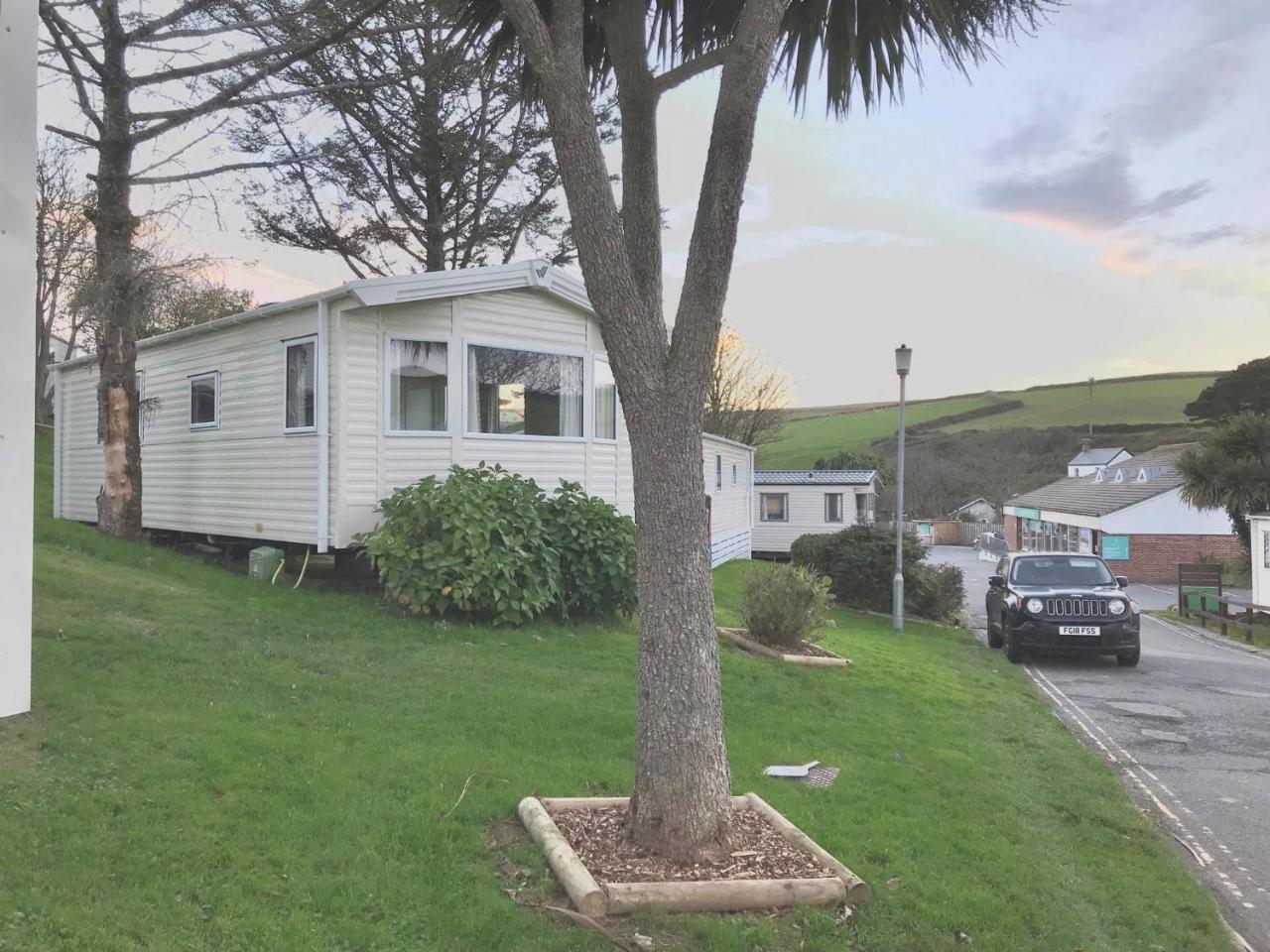 Nb12 Entire Caravan Newquay in Newquay, United Kingdom