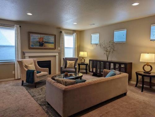 Spacious 3 bedroom home with outdoor space — 4-Star Luxury Hotel in Eugene, United States