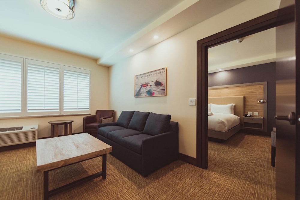 Tailwater Lodge Altmar Tapestry Collection by Hilton - photo 44