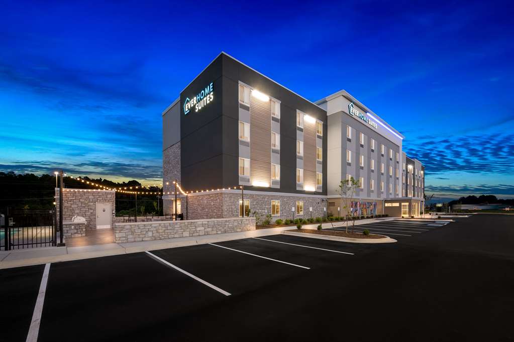 Everhome Suites Fayetteville near Fort Bragg - photo 6