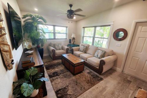 Bali Bungalow Downtown Cocoa Beach — 4-Star Luxury Hotel in Cocoa Beach, United States