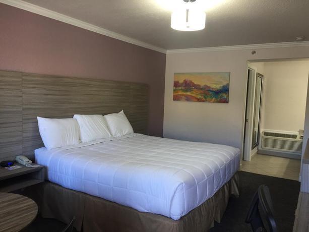 Death Valley Inn - photo 11
