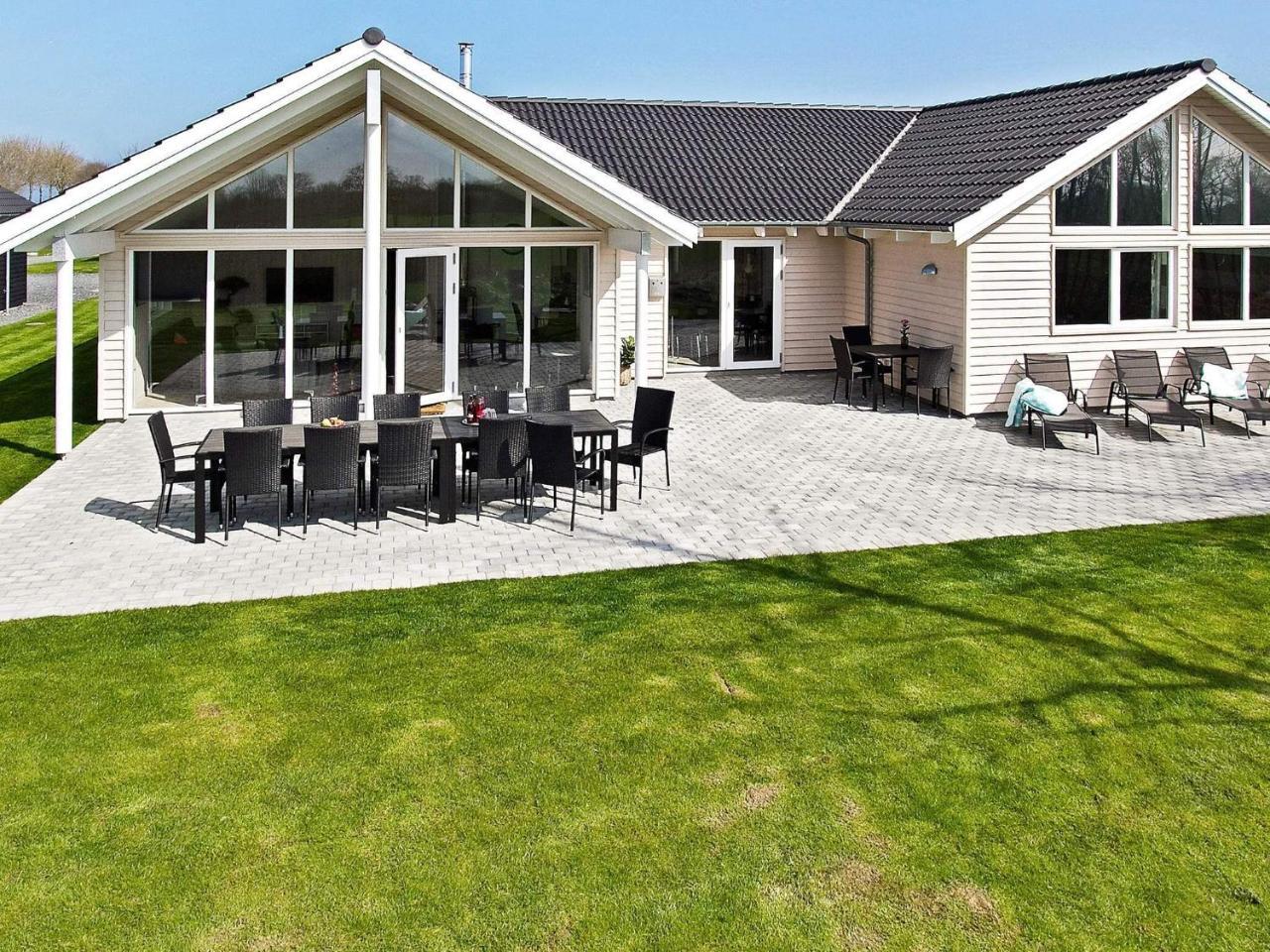 18 person holiday home in Hasselberg — 4-Star Luxury Hotel in Kappeln, Germany