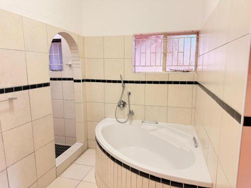 Ethithiya Swiss Chalets — Windhoek — photo 5
