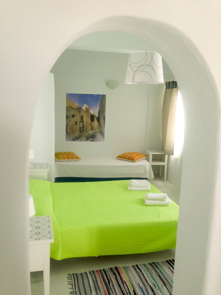 Thea Luxury Resort — Fira — photo 3