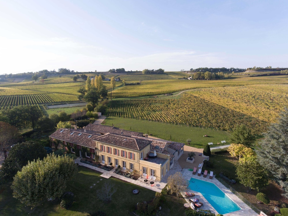 Chateau du Palanquey & SPA — hotel in Sainte-Colombe