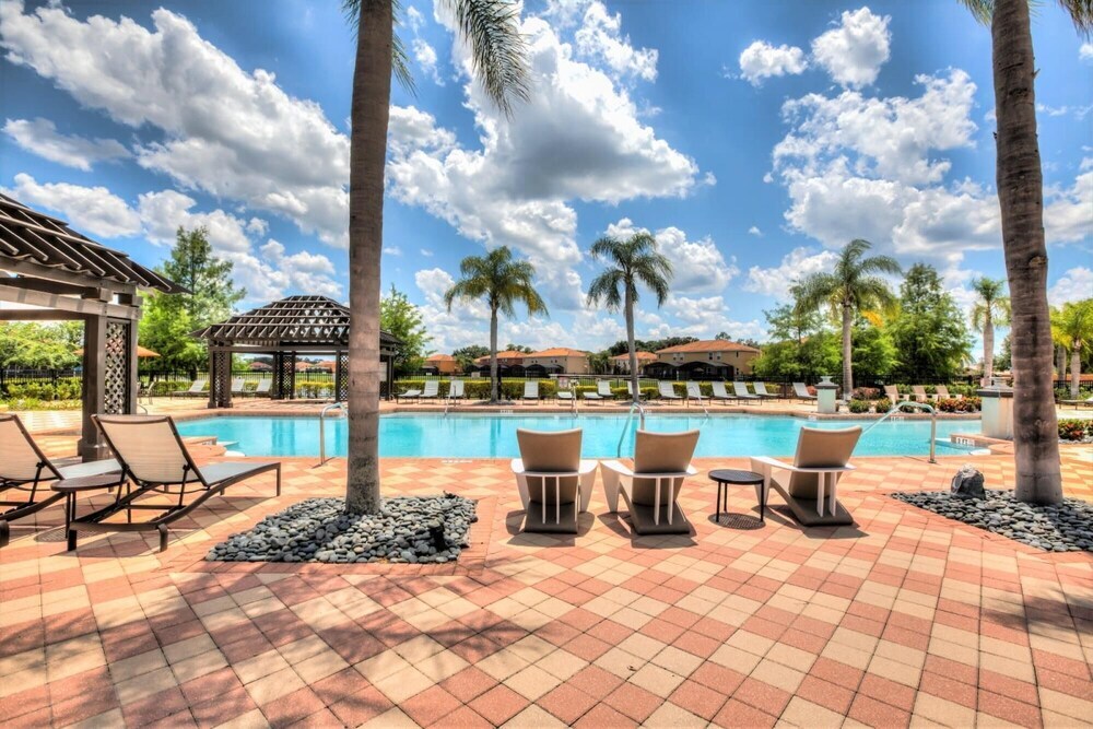 Lake View 6 Bedroom 4 Bath Pool Home in Bella Vida Resort Kissimmee - photo 20