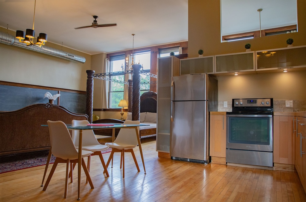 School 31 Lofts at Colors Studios - photo 20