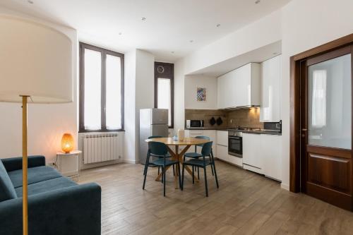 Ottagono District Flat Porta Romana M3 to Duomo Easy Access to Bocconi — 4-Star Luxury Hotel in Milan, Italy
