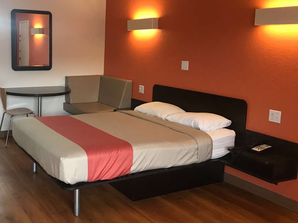 Motel 6 Sallisaw OK - photo 7