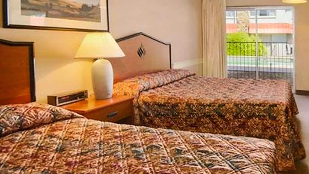 La Grande Inn - photo 7