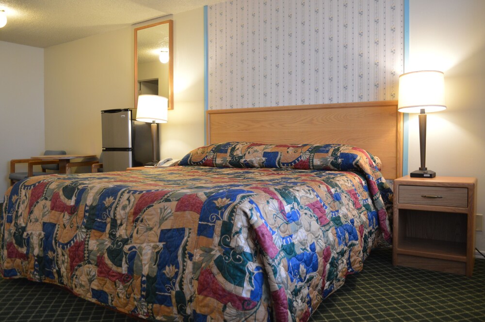Columbus Motor Inn - photo 12