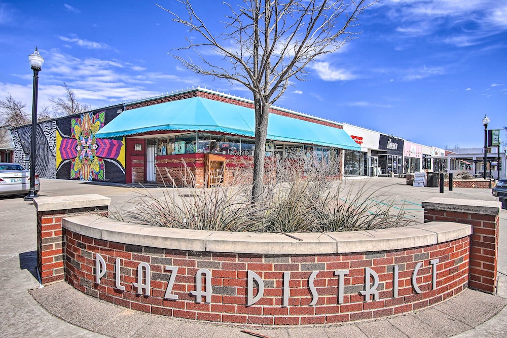Modern OKC Retreat: Half mile to Plaza District - photo 17