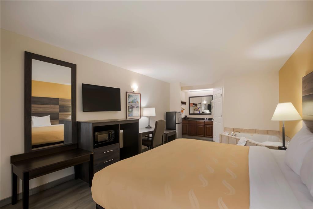Quality Inn & Suites Greensboro near Lake Oconee - photo 30