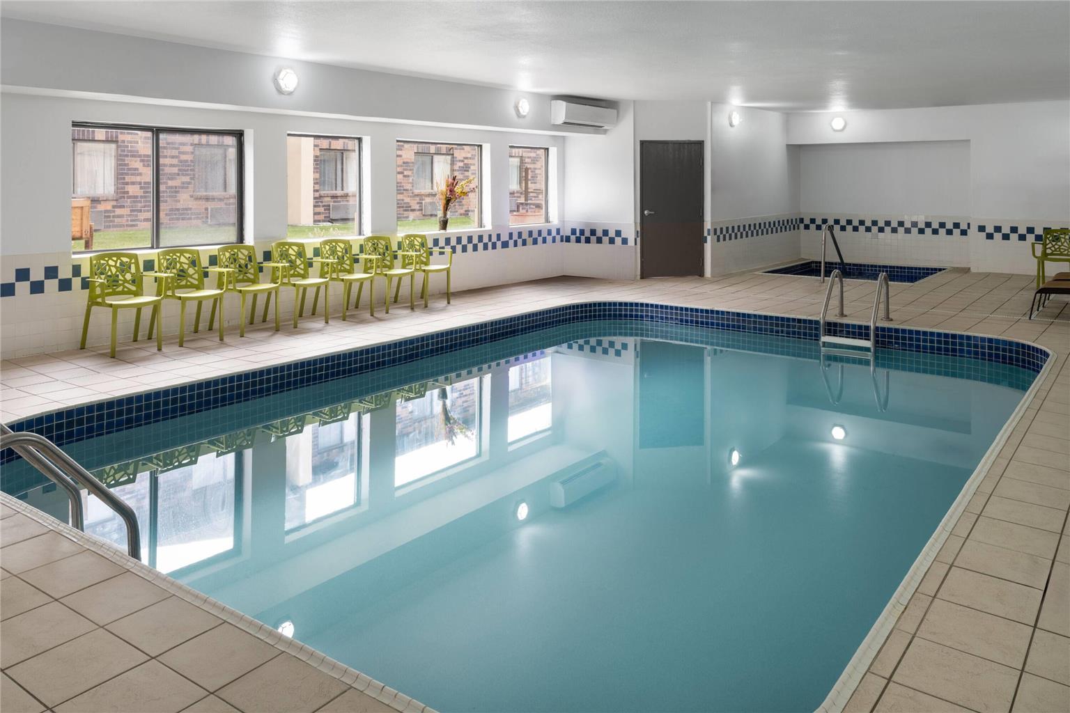Travelodge by Wyndham Fargo West Acres - photo 7