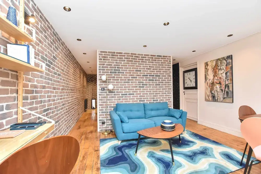 Charming 1BR Apartment Montorgueil Republique — 4-Star Luxury Hotel in Paris, France