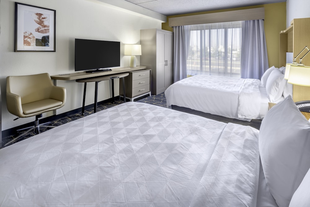 Holiday Inn & Suites Wausau Rothschild by IHG - photo 19