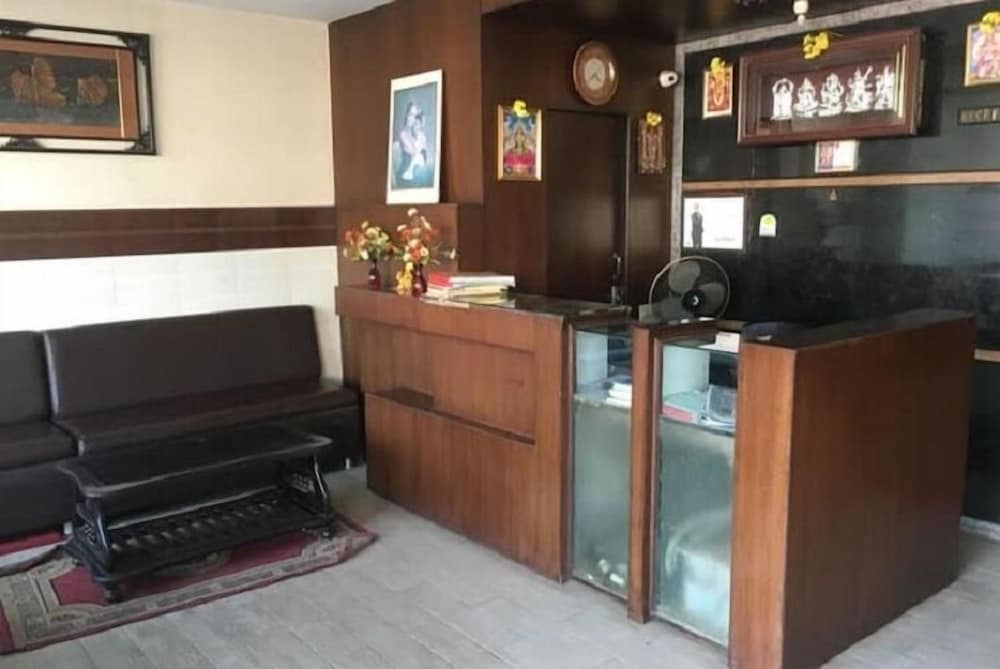 Iroomz Amrutha Residency in Hospet, India