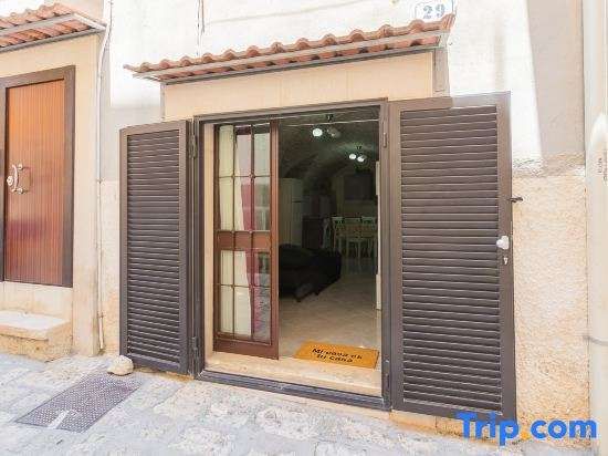 Just Music House bnb by Holiday World — 4-Star Luxury Hotel in Bitonto, Italy