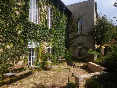 Oorslaap - carbon neutral hotel in Unknown City