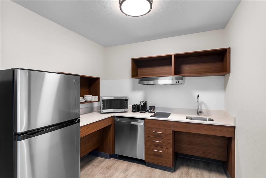 Everhome Suites Bastrop - photo 27