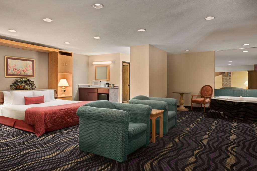Baymont by Wyndham Logan - photo 15