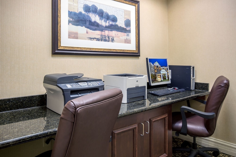 Holiday Inn Express & Suites Flowood by IHG - photo 40