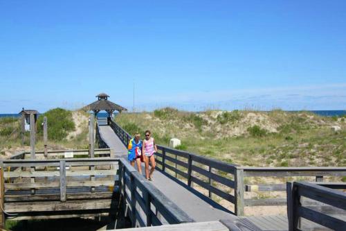 Turtles Nest - carbon neutral hotel in Unknown City