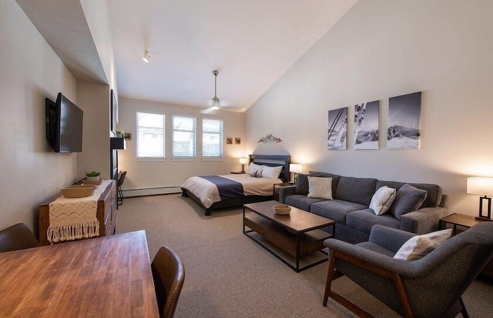 Sixth Floor Studio With Village And Mountain View Fraser Crossing Founders Pointe Premium Rated 4669 — Winter Park