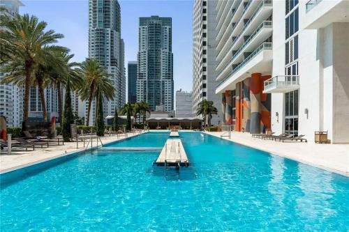 Biscayne Bay View Stay Pool Hot Tub and Amenities in Miami, United States