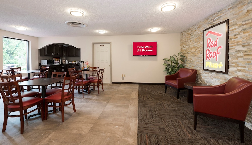 Red Roof Inn PLUS & Suites Opelika - photo 2