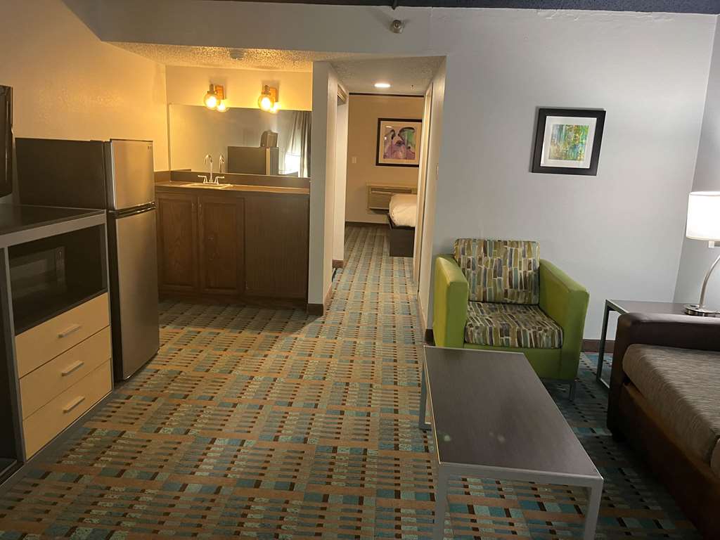 Fifth Season Inn & Suites - photo 25