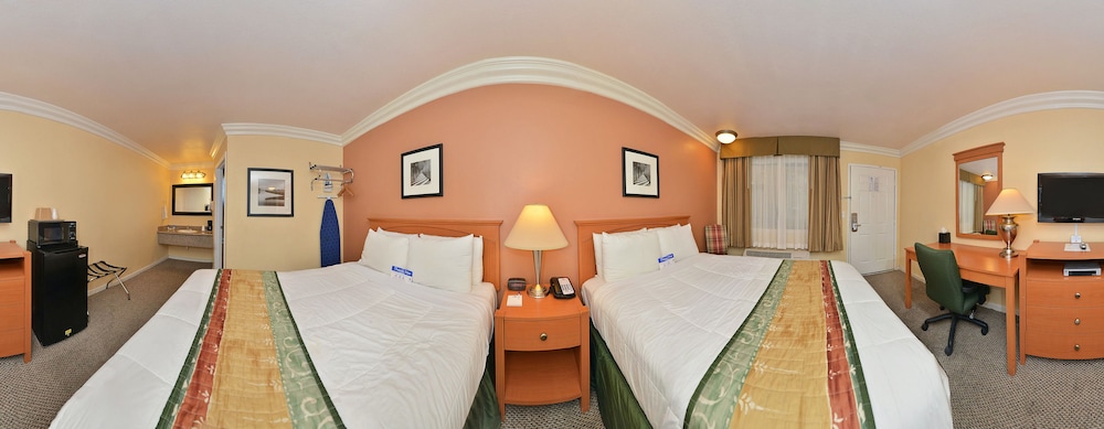 Inn By The Sfo - photo 10