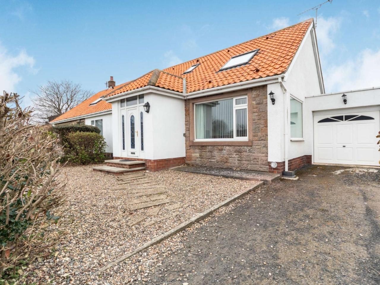 4 Bed in Beadnell oc cn167 — hotel in Beadnell