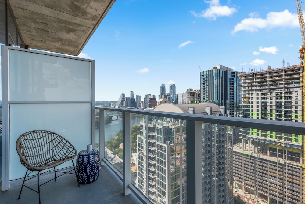 Austin Condo Hotel - photo 653