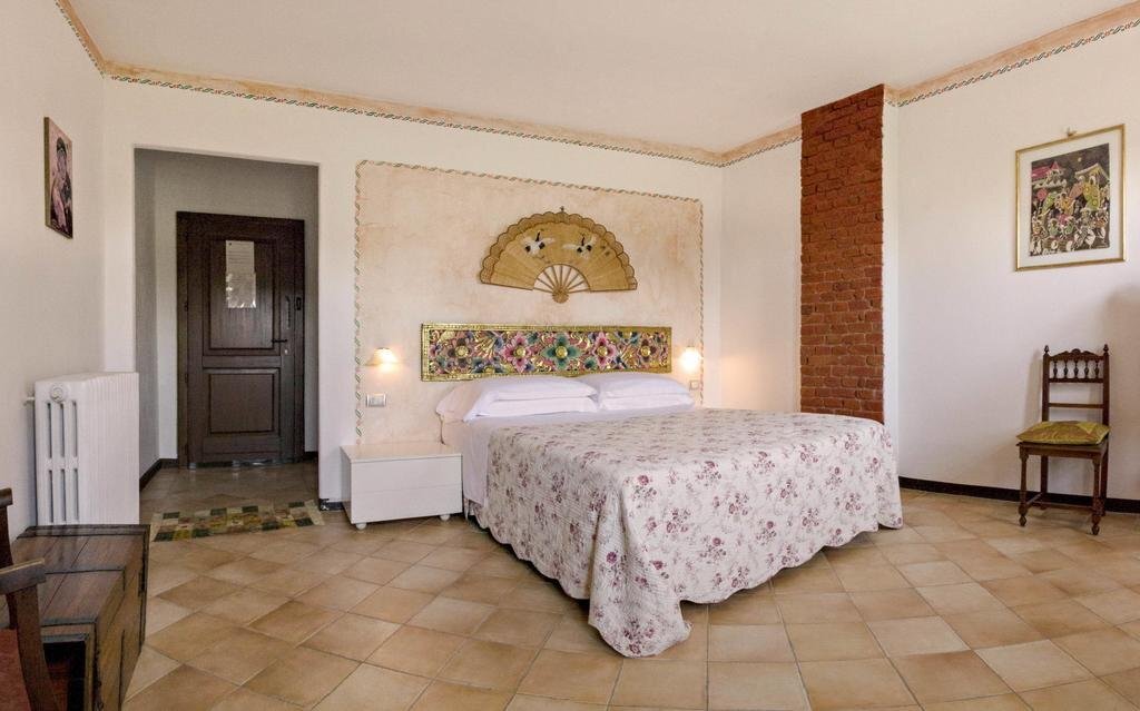 B And B La Carolina 5102411 — Tigliole
