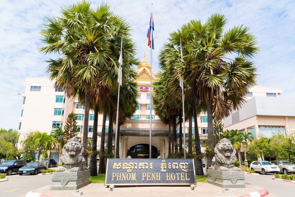 Phnom Penh Residence — 4-Star Luxury Hotel in Phnom Penh, Cambodia