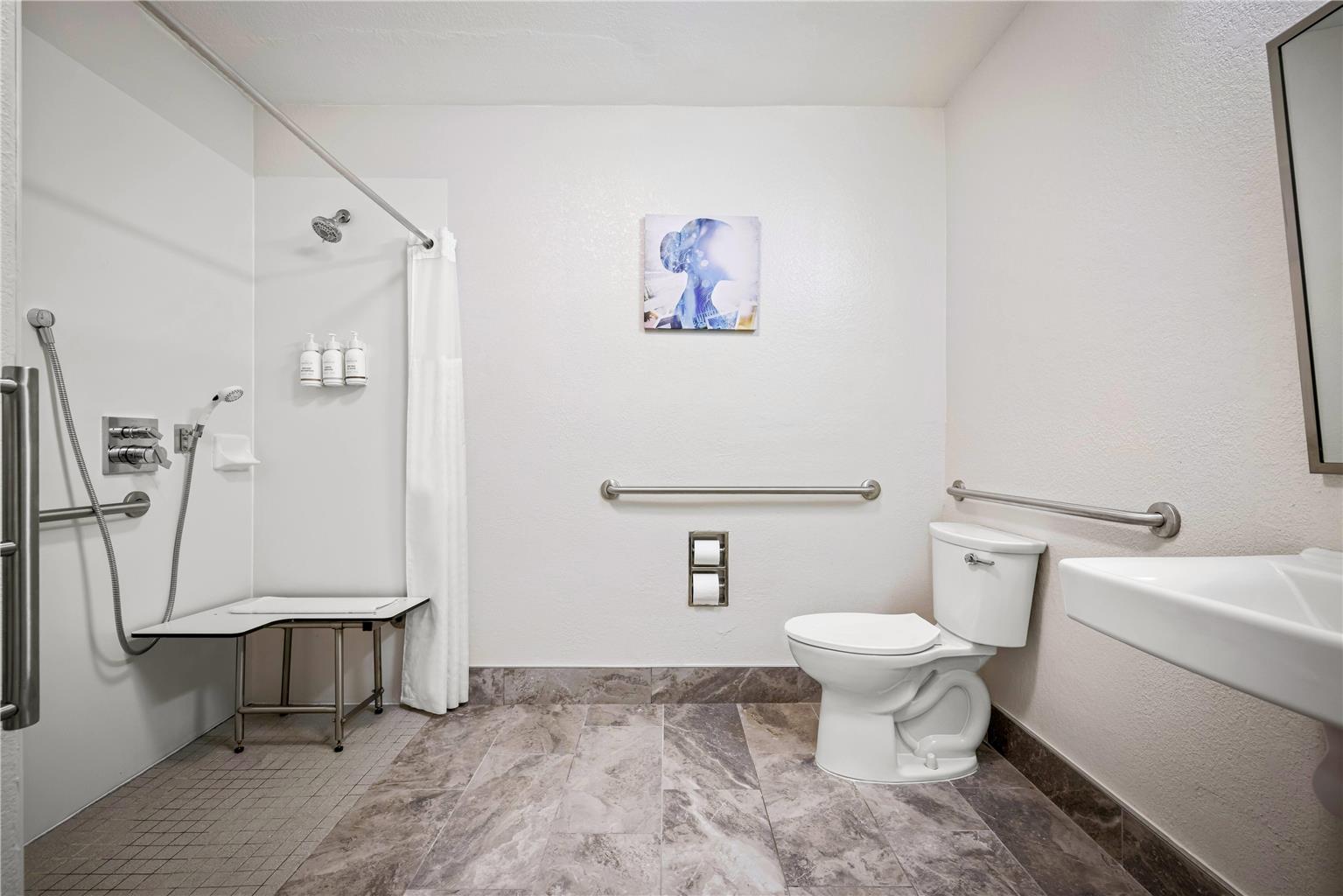 La Quinta Inn & Suites by Wyndham Miami Airport West - photo 33