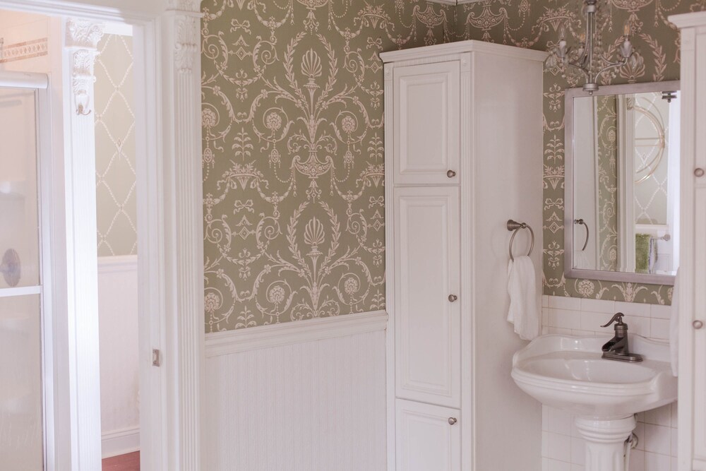 Bridgewater Hall Historic Inn - photo 26