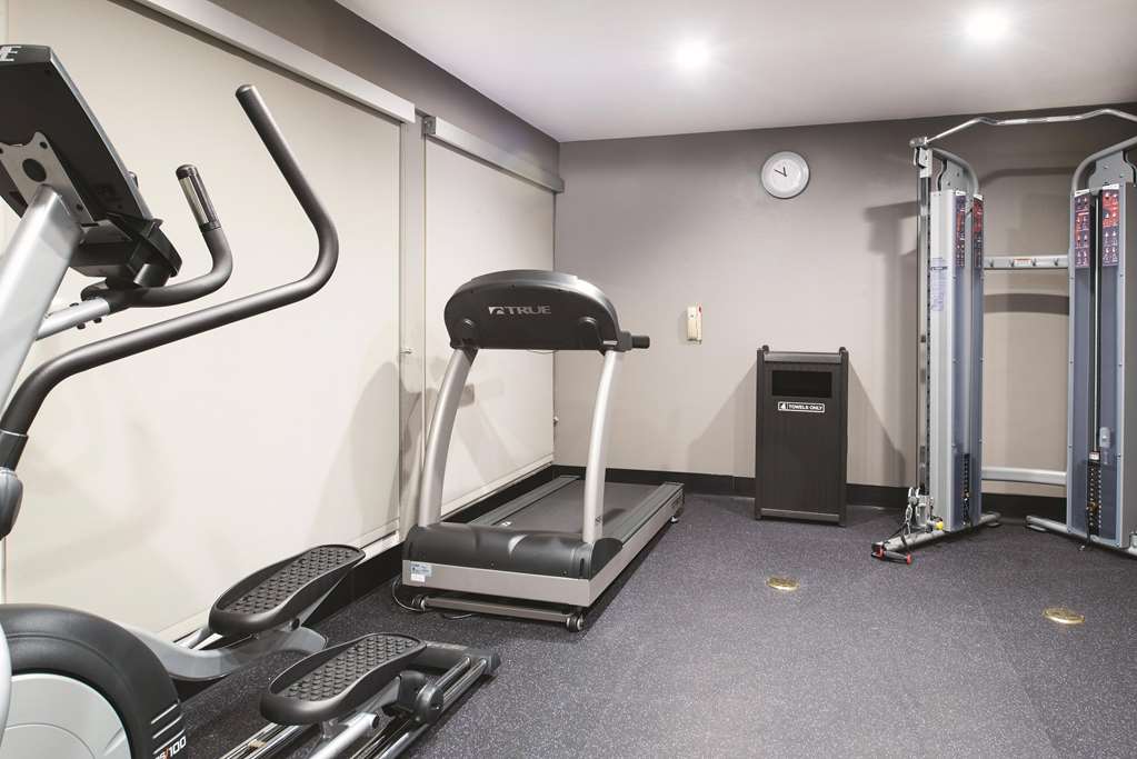 La Quinta Inn & Suites by Wyndham Fairfield Napa Valley - photo 9
