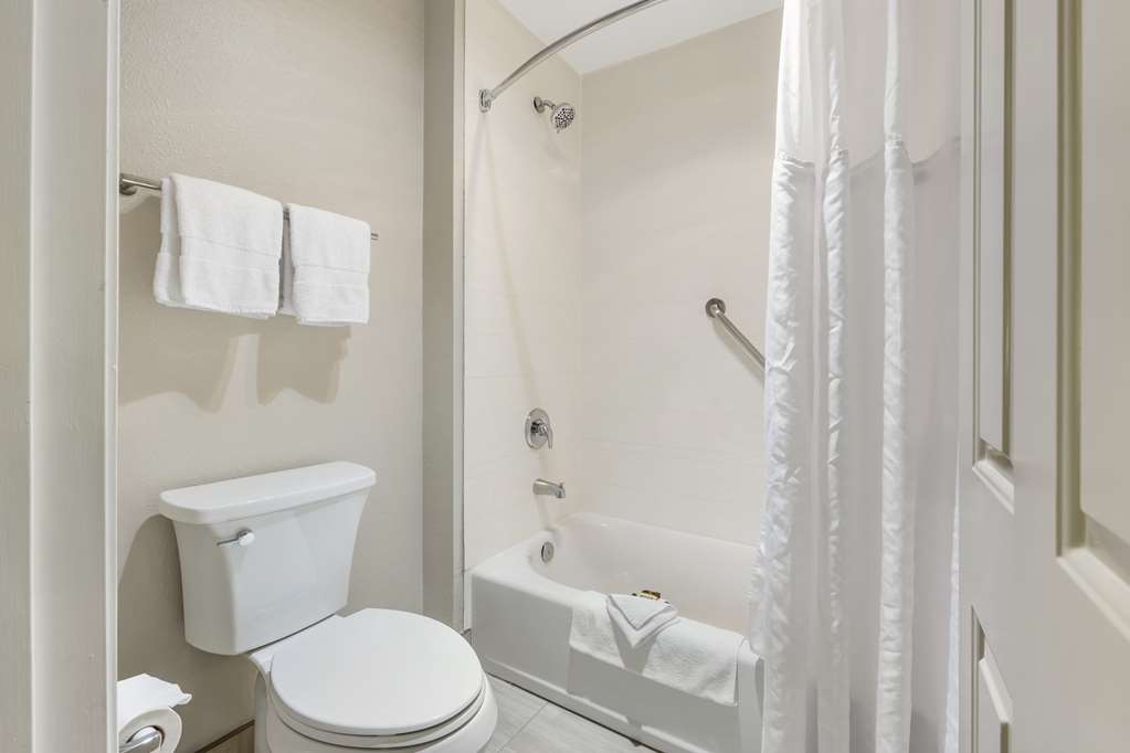 Best Western Plus Grand Manor Inn - photo 38