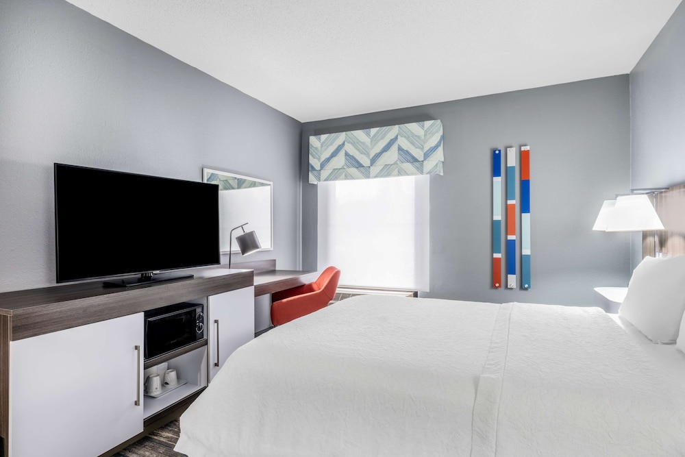 Hampton Inn Sanford - photo 9
