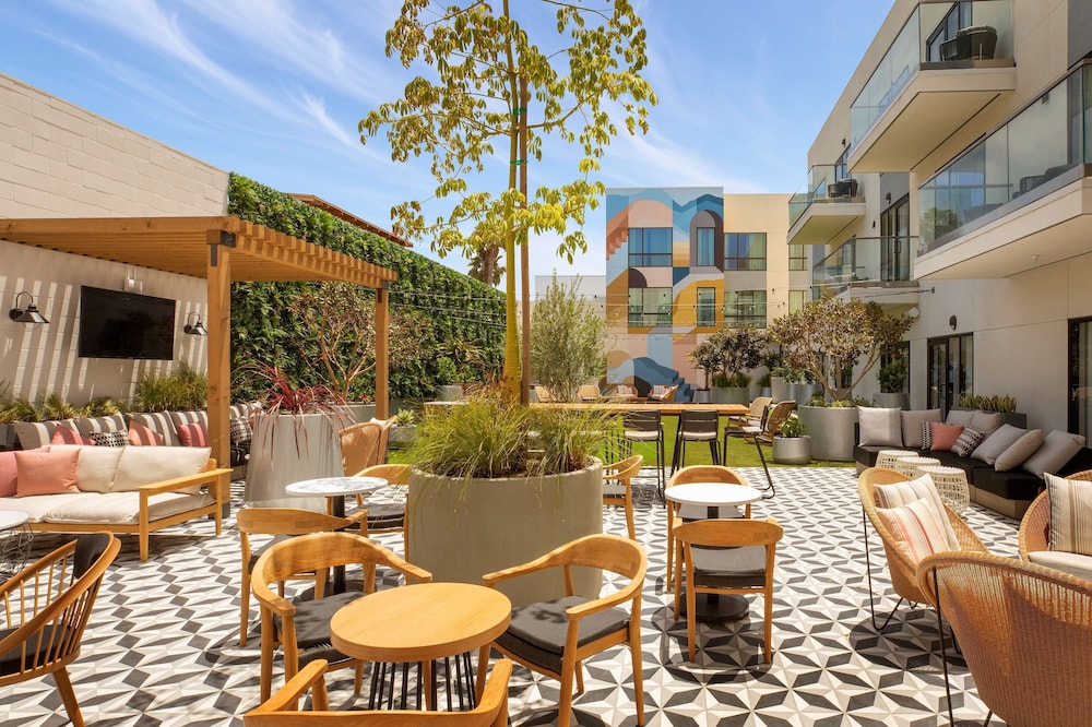 The Monsaraz San Diego Tapestry Collection by Hilton - photo 36