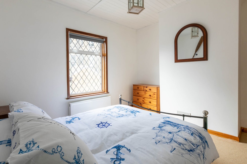 Stylish 2BD Family Hideaway in Dover in Dover, United Kingdom