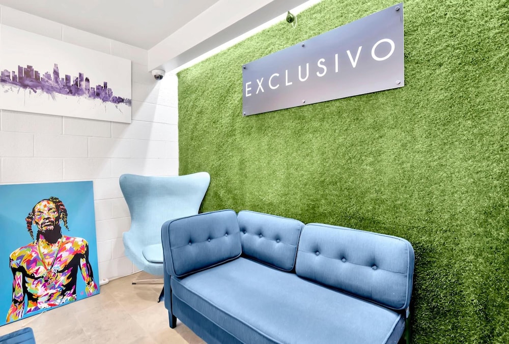 Exclusivo Inn & Suites - photo 15