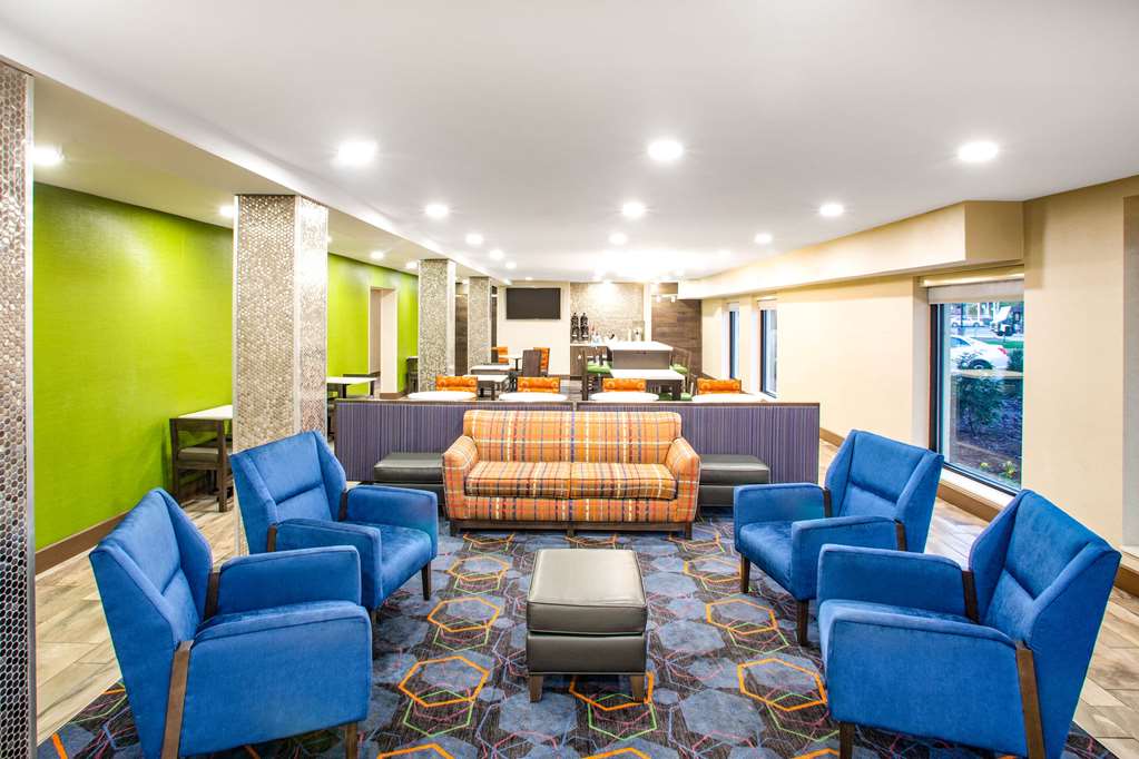 La Quinta Inn by Wyndham St. Louis Hazelwood Airport North - photo 6