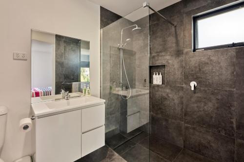 The Gorge Townhouse stunning home & location — 4-Star Luxury Hotel in Royal Park, Australia