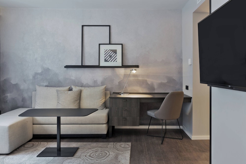 Residence Inn by Marriott Frankfurt City Center — 4-Star Luxury Hotel in Frankfurt Am Main, Germany