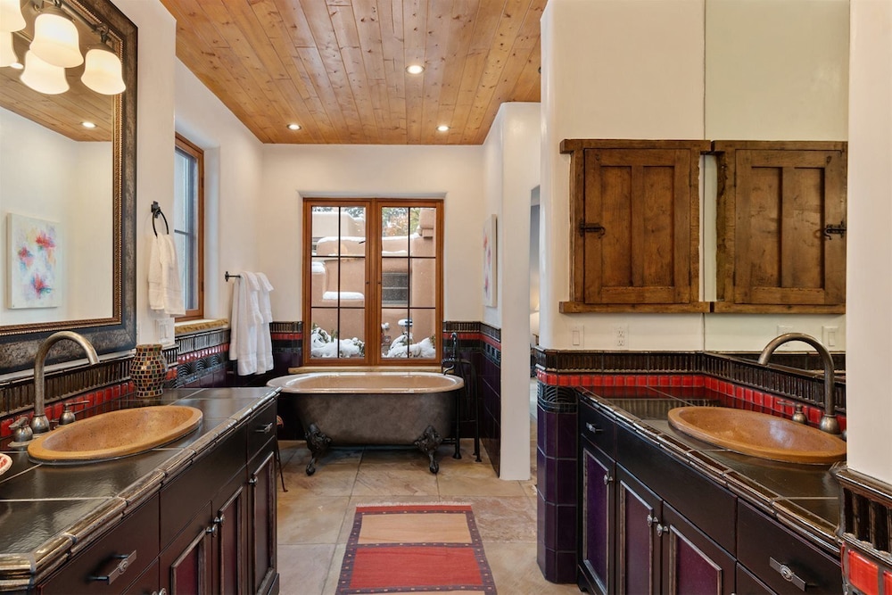 La Joya Spacious and Historic Downtown Jewel - photo 49